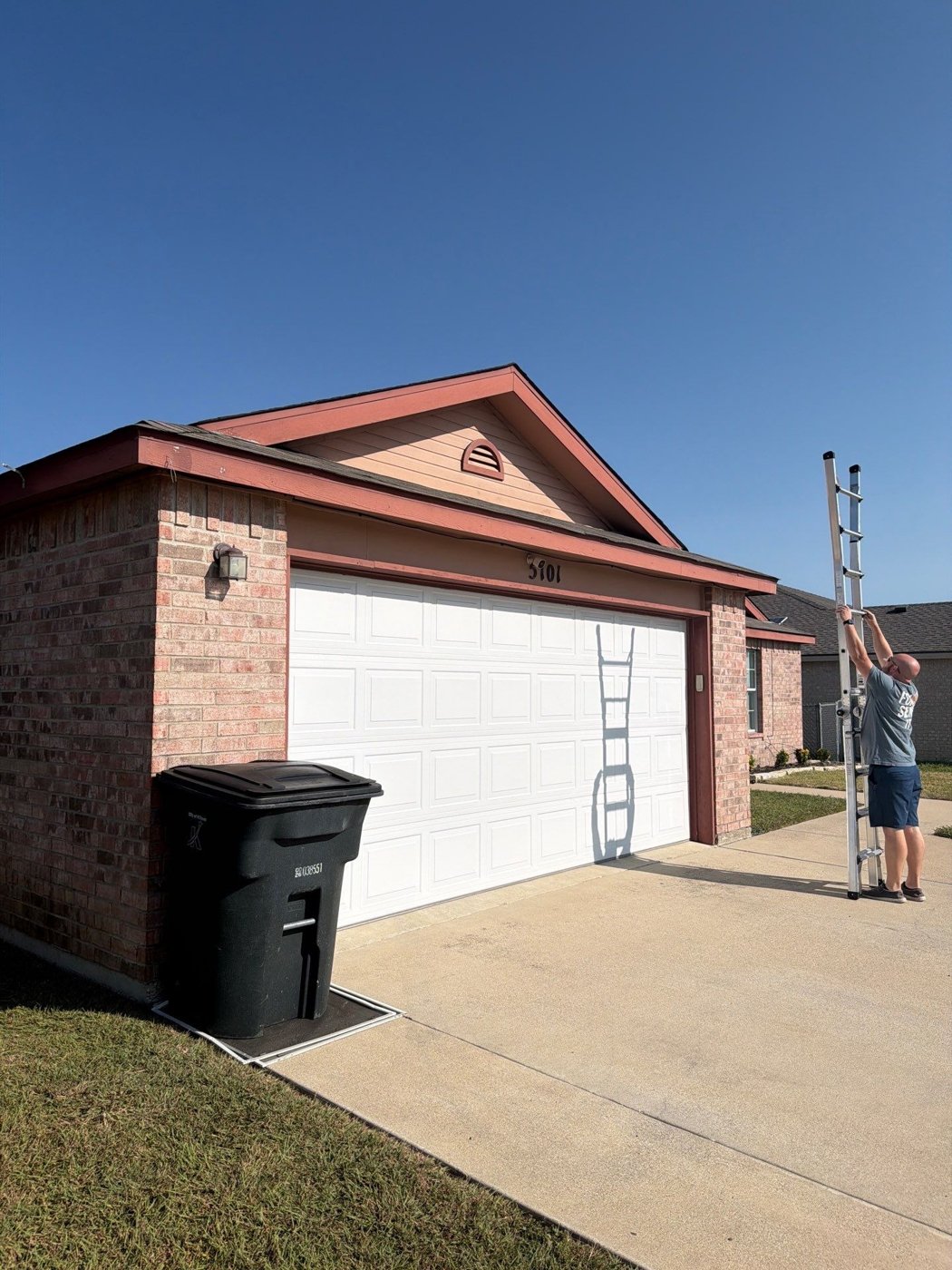 Hourly rates for roofing services