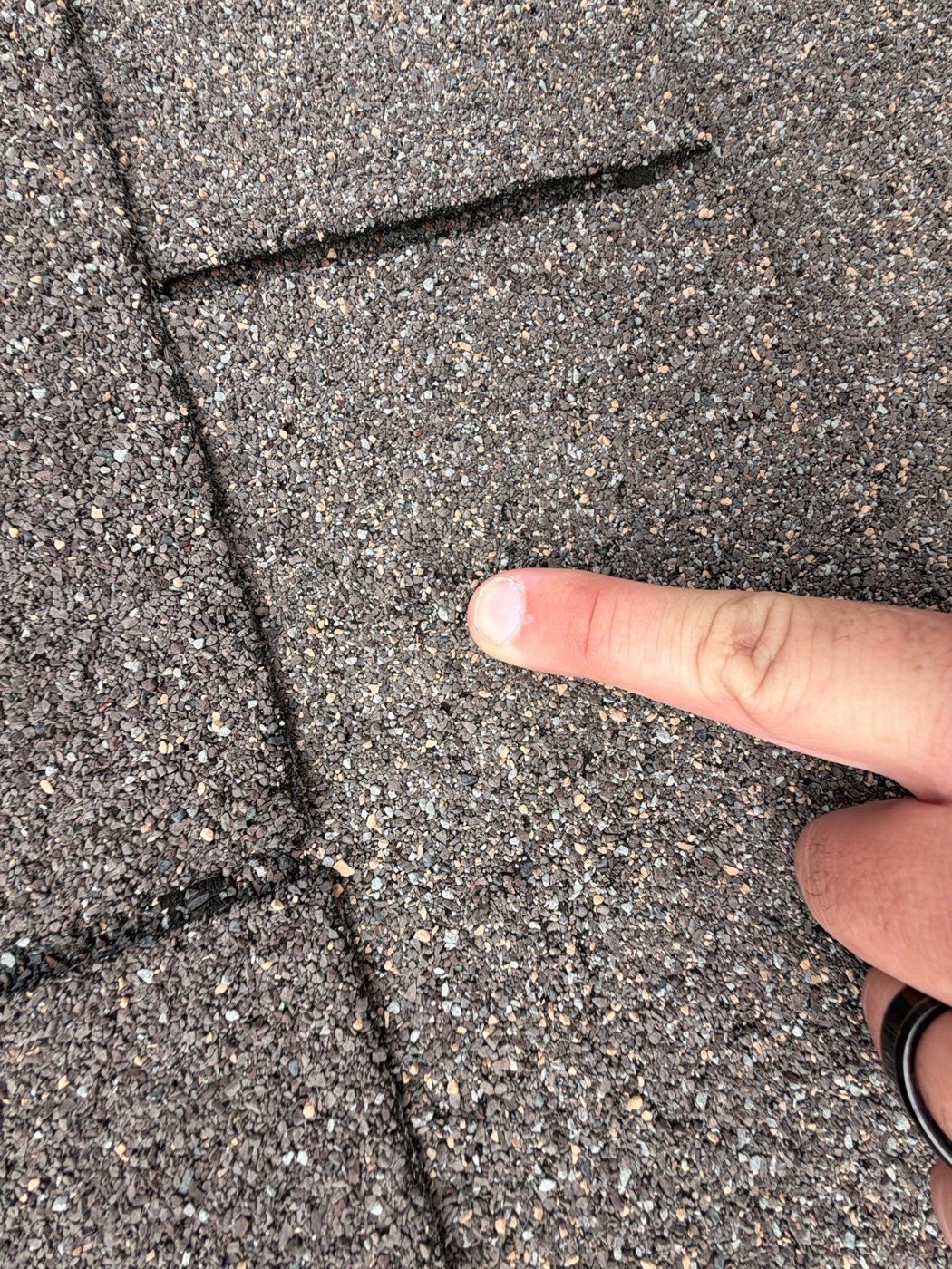 Step-by-step diagram of shingle installation