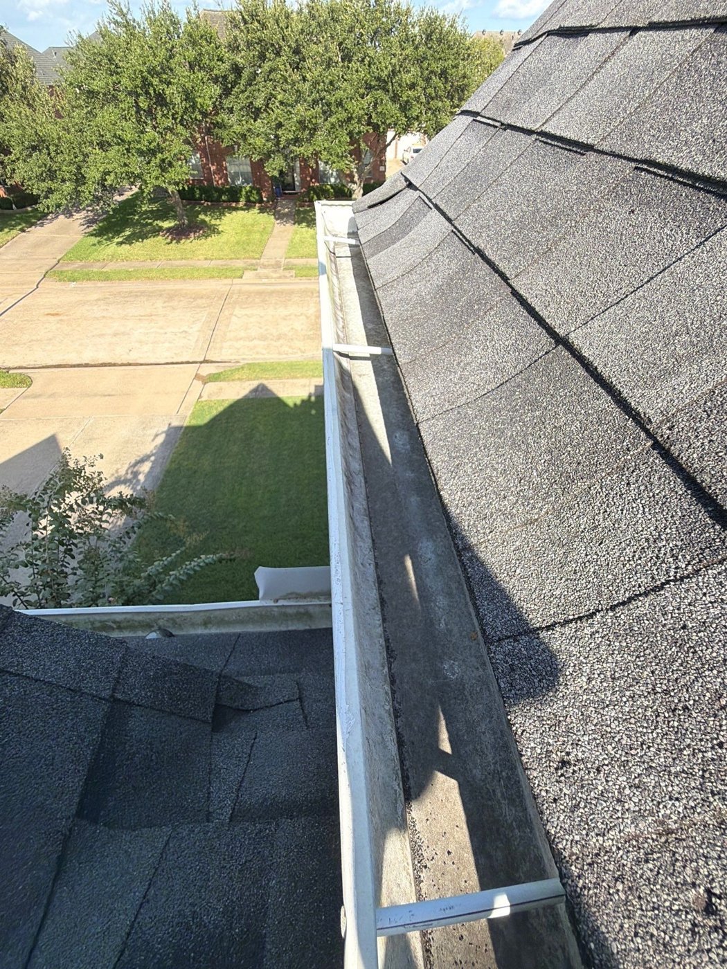 Checking roofer qualifications